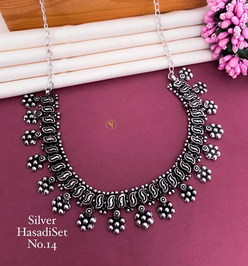 2 Navaratri Special Oxodize Silver Hasadi Set Wholesale Price In Surat
